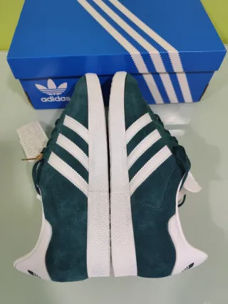Adidas Gazelle sin estrenar