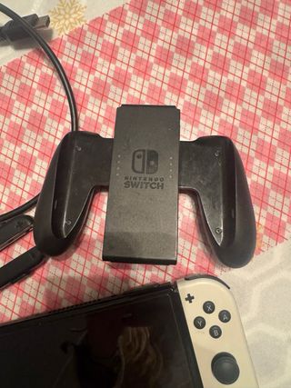 Nintendo Switch OLED + accesorios