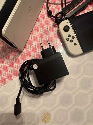 Nintendo Switch OLED + accesorios