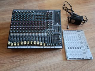 Mezcladora Behringer Eurorack MX2642