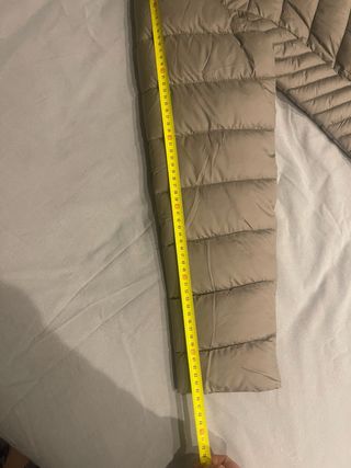 Abrigo plumas acolchado con capucha