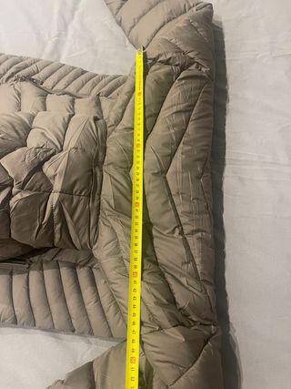 Abrigo plumas acolchado con capucha