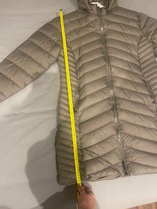 Abrigo plumas acolchado con capucha