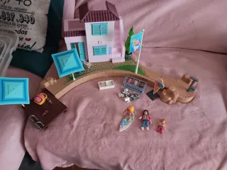Playmobil Camión con el zoo, heladería y camping.