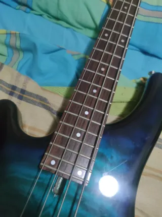 Bajo zurdo Fernandes FRB-40