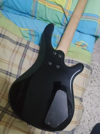 Bajo zurdo Fernandes FRB-40