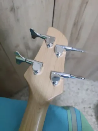 Bajo zurdo Fernandes FRB-40