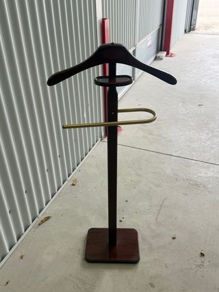 Mueble escritorio clásico de madera