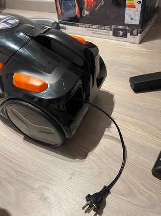 Rowenta compact power cyclonic