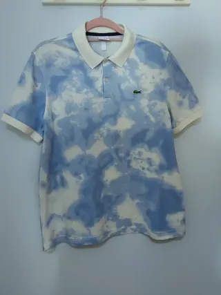 Polo Lacoste Nubes Azul y Blanco