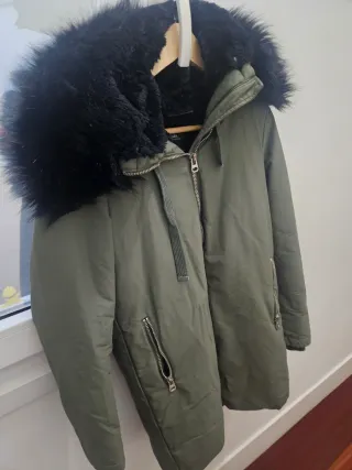 Abrigo largo impermeable,