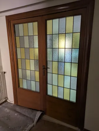 Puerta doble vintage con cristales