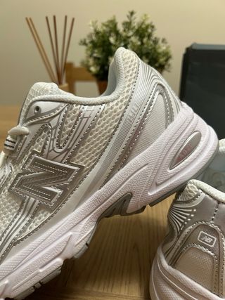 Zapatillas New Balance 740 plata y blanco