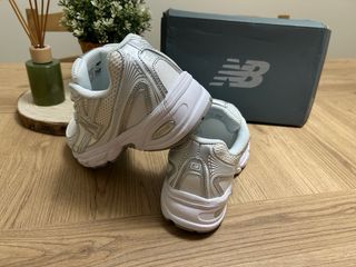 Zapatillas New Balance 740 plata y blanco