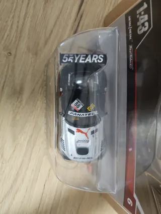 Hot Wheels Premium Mercedes-AMG GT3 1:43