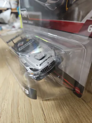 Hot Wheels Premium Mercedes-AMG GT3 1:43