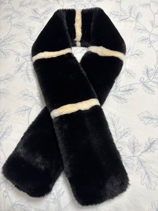 Bufanda Piel Ecológica Negra y Blanca