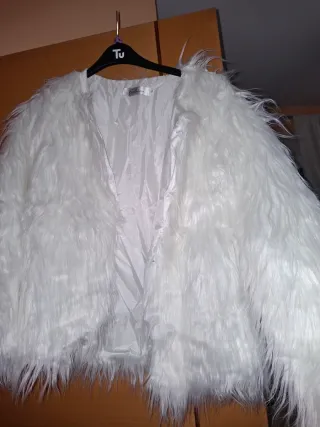 Abrigo peludo blanco Talla S