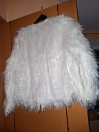 Abrigo peludo blanco Talla S