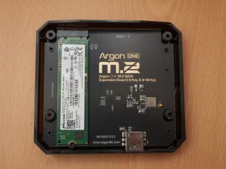 Argon One M.2 Raspberry Pi 4 8GB SSD 512Gb