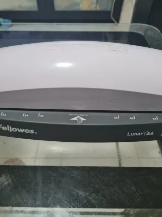 Plastificadora Fellowes Lunar A4