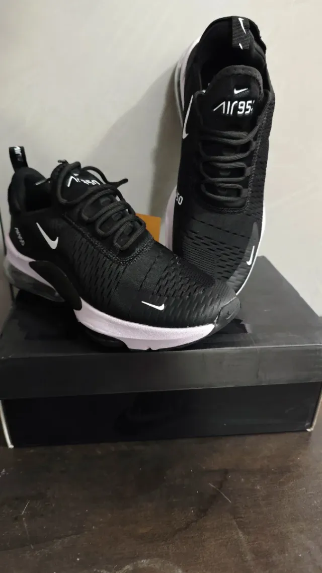 Zapatillas Nike Air Max 950 Negras Blancas