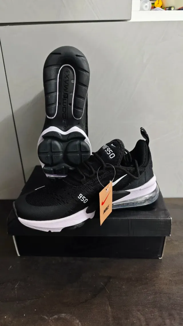 Zapatillas Nike Air Max 950 Negras Blancas