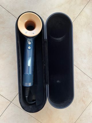 Dyson Supersonic Blu Prussiano •  Nuovo