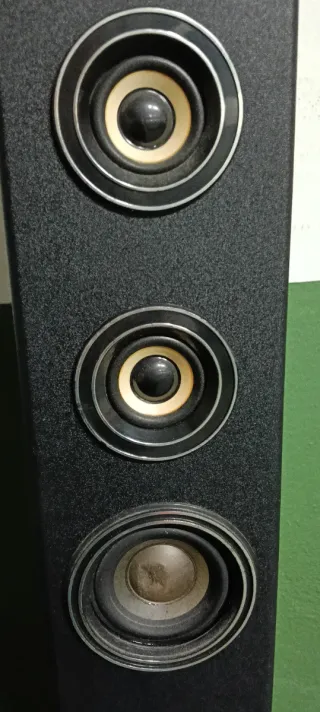 Torre de Sonido Bluetooth Negra