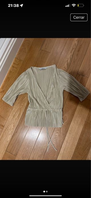 Top Stradivarius plisado talla única