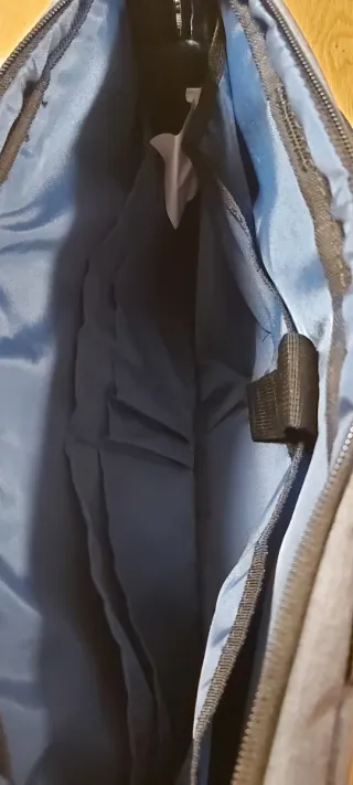 Maletín Portátil Gris con Asa y Correa