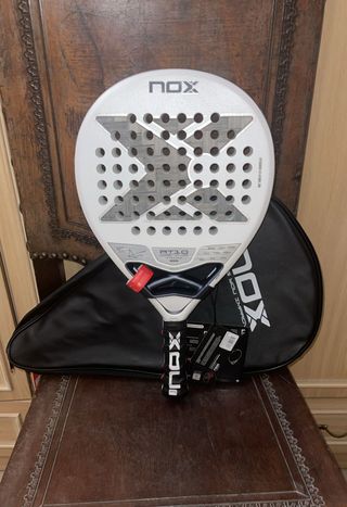 Pala Nox AT10 Xtreme LITE 12k 2026 Agustín Tapia