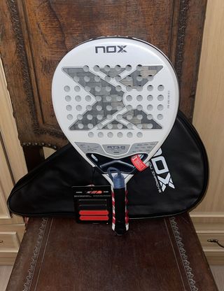 Pala Nox AT10 Xtreme LITE 12k 2026 Agustín Tapia