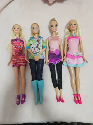 Lote 4 Muñecas Barbie