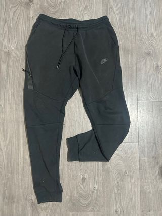 Pantalón Nike Tech Negro