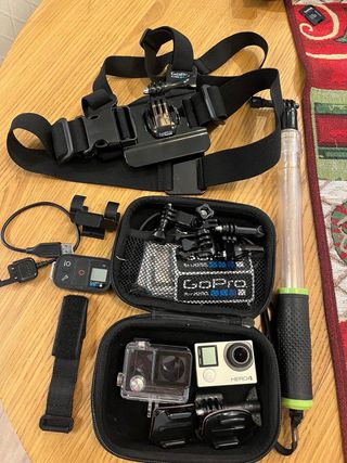 GoPro Hero 4 con Accesorios