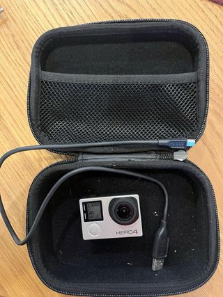 GoPro Hero 4 con Accesorios