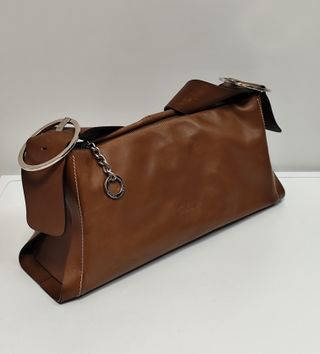 Bolso tipo baguette con bandolera, piel. Coveri