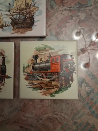 3 Azulejos Antiguos: Barco y Trenes
