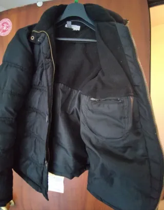 Cazadora acolchada negra