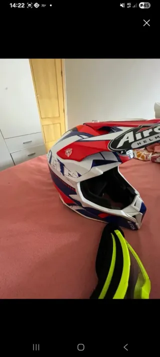 Casco y gafas Airoh Motocross