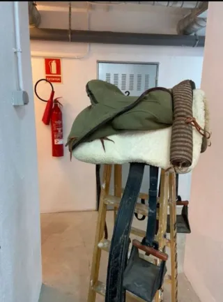 Montura española para caballo y/ó zahones