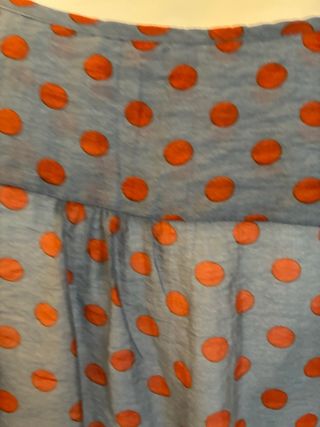 Blusa lunares azul y rojo talla 40