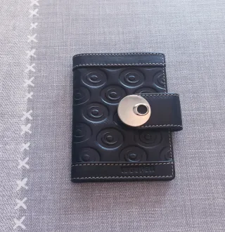 Tarjetero de piel negro nuevo