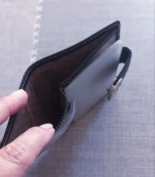 Tarjetero de piel negro nuevo