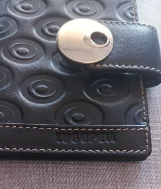 Tarjetero de piel negro nuevo