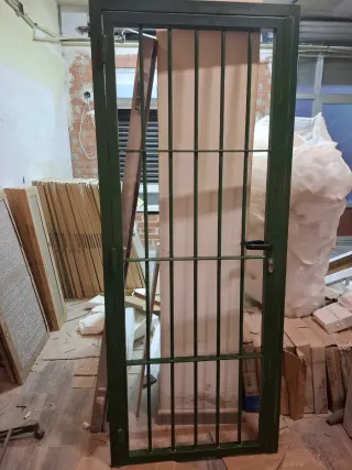 Puerta cancela metálica verde 80cm