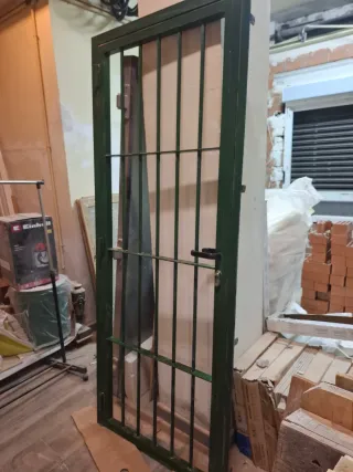 Puerta cancela metálica verde 80cm