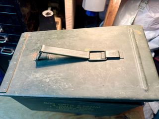 Caja Metálica Ejército