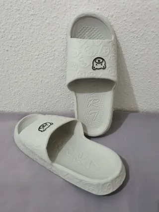 Sandalias Blancas con Dibujos